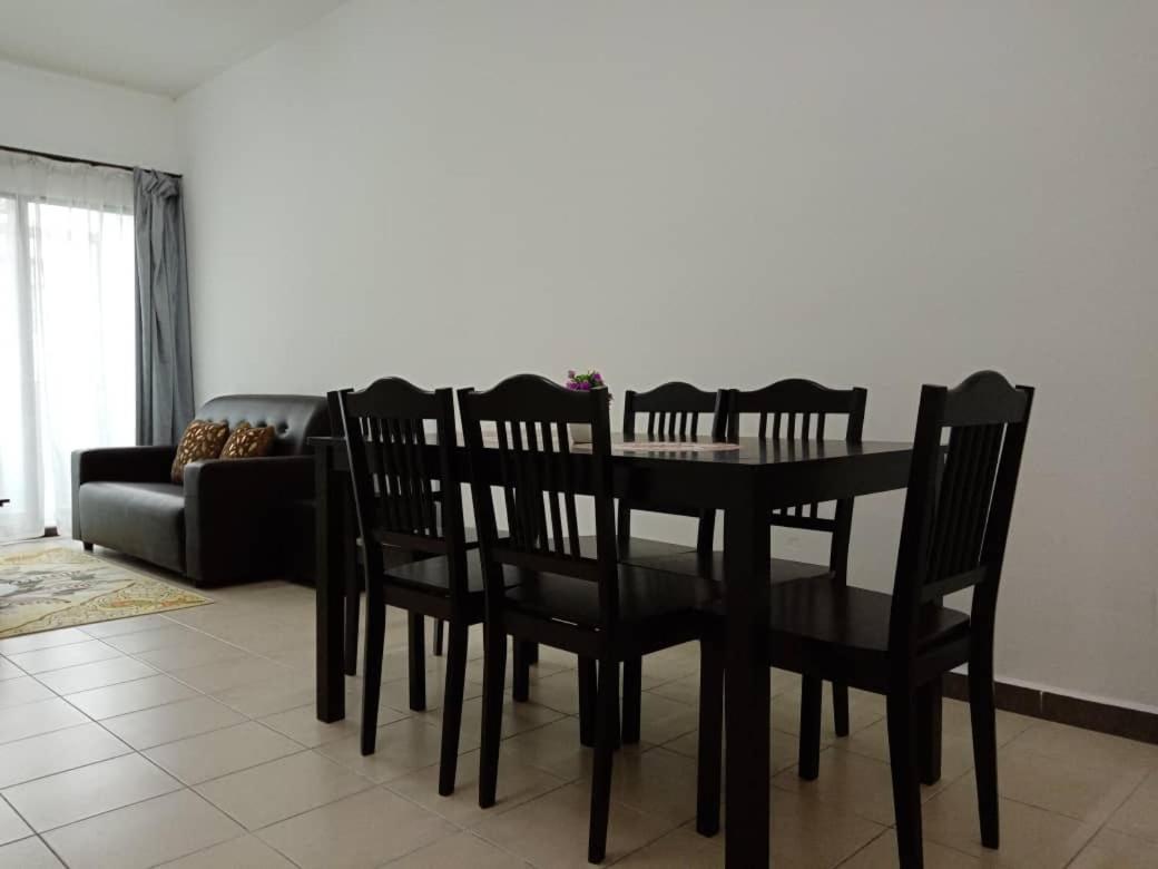 Arieya Homestay คาเมรอนไฮแลนด์ ภายนอก รูปภาพ